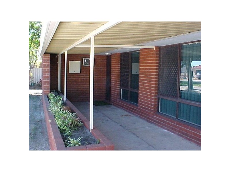 11 Elliot Place, Thornlie WA 6108