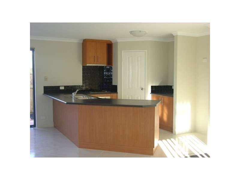 9 Strathmore Parkway, Ellenbrook WA 6069