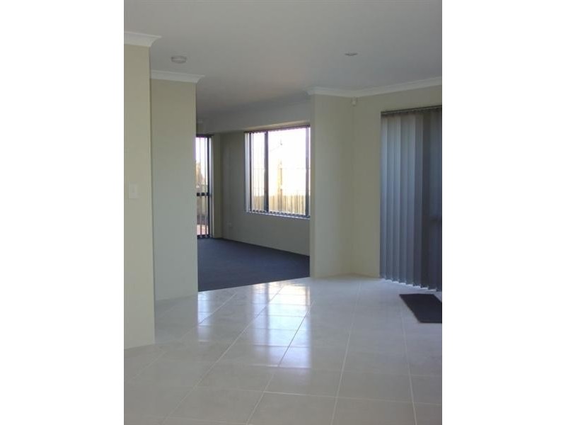 9 Strathmore Parkway, Ellenbrook WA 6069