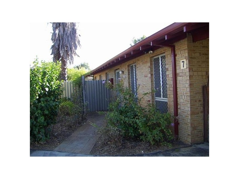 7 Treffone Street, Redcliffe WA 6104