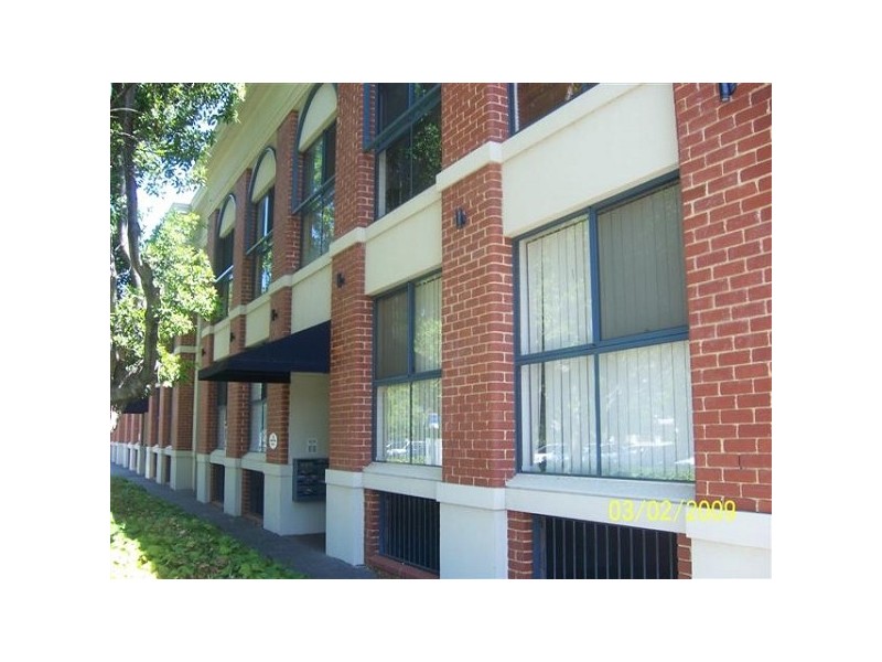 3/20 Saunders Street, East Perth WA 6004