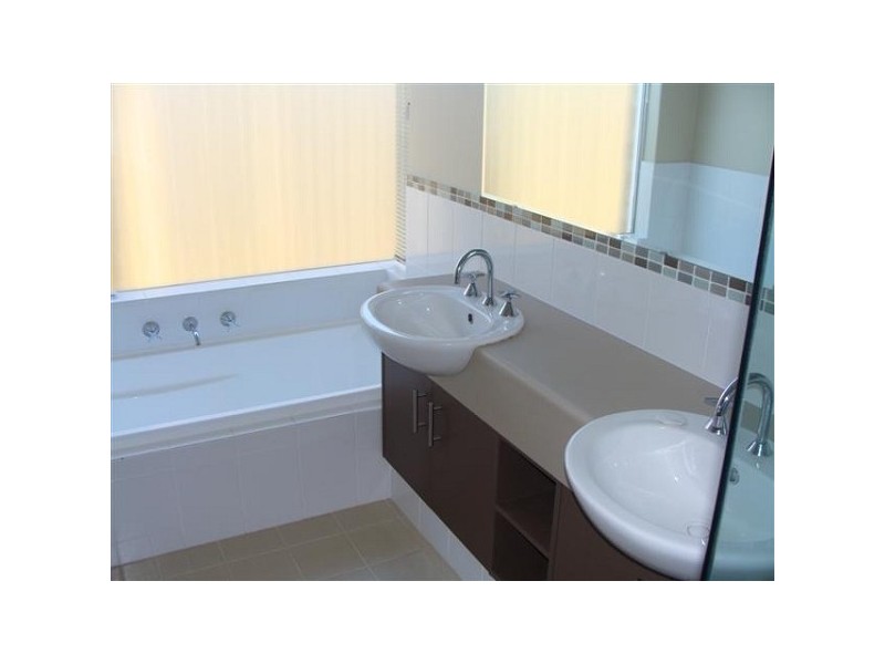 1/22 Bickley Rd, Cannington WA 6107