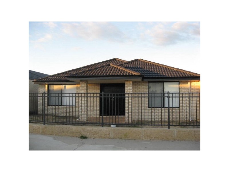 8 Turnstone Link, Harrisdale WA 6112