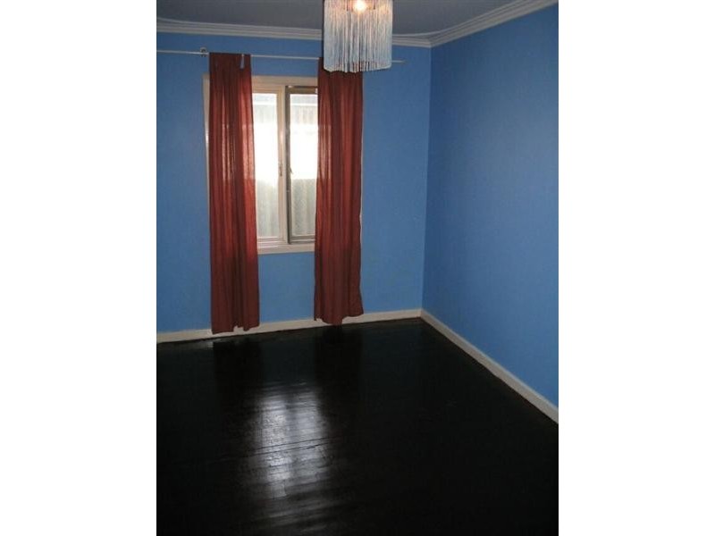 39 Pearl Road, Cloverdale WA 6105