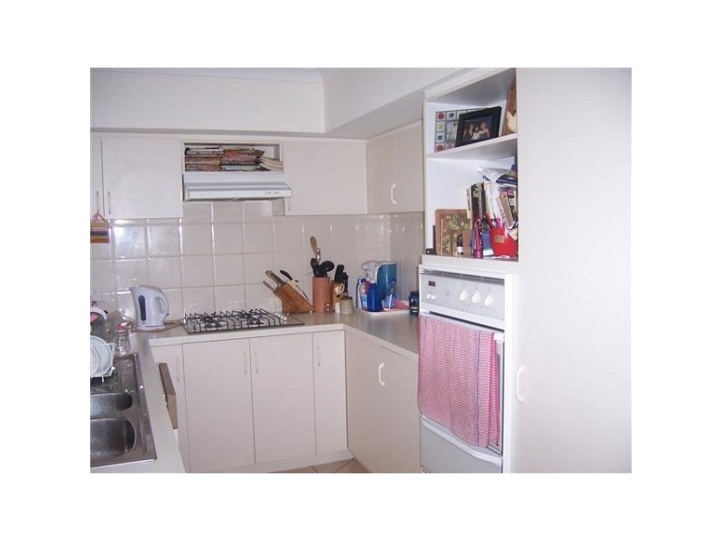 25 Lakefront Circle, The Vines WA 6069