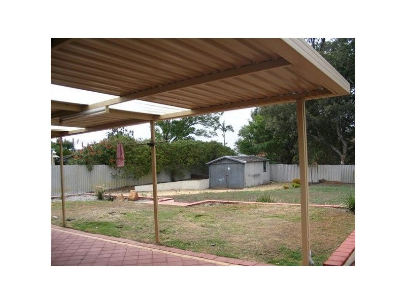 89 Spring Rd, Thornlie WA 6108