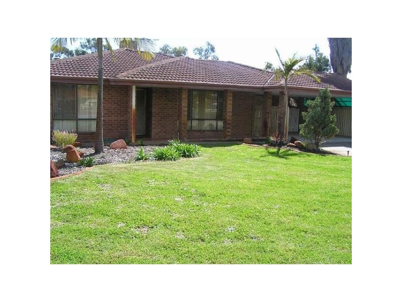 82 Greenway Avenue, Thornlie WA 6108