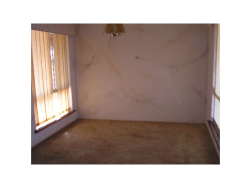 82 Greenway Avenue, Thornlie WA 6108