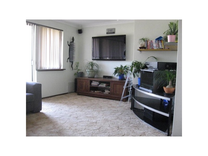 17 Crusader Drive, Thornlie WA 6108