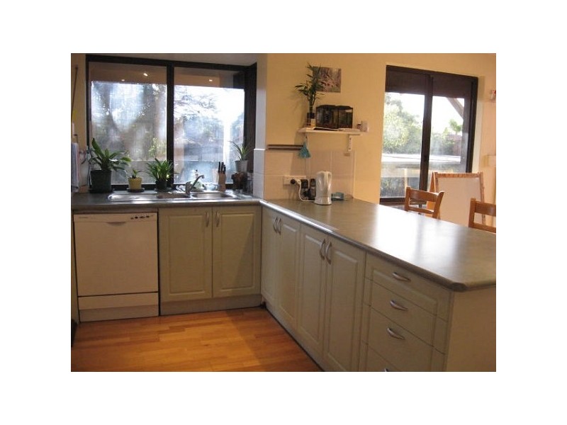 17 Crusader Drive, Thornlie WA 6108