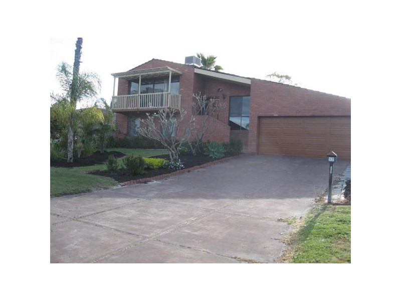 17 Crusader Drive, Thornlie WA 6108