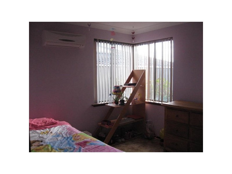 17 Crusader Drive, Thornlie WA 6108