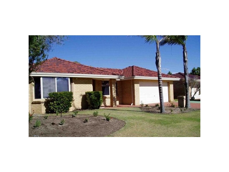 4 Village Walk, Ocean Reef WA 6027