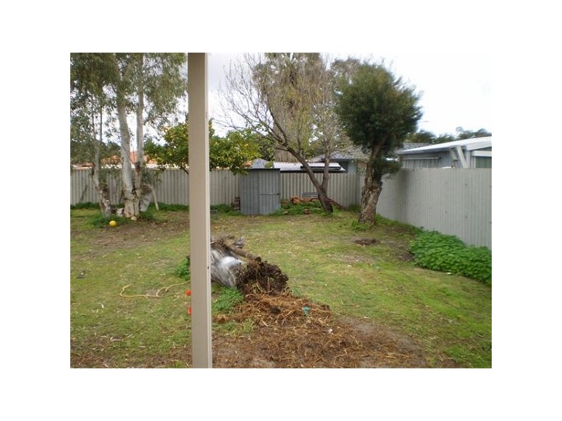 8 Gaskin Road, Kenwick WA 6107