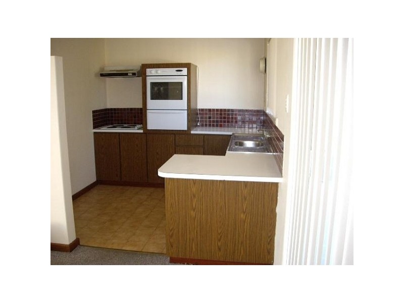 8/14 Ozone Parade, Trigg WA 6029