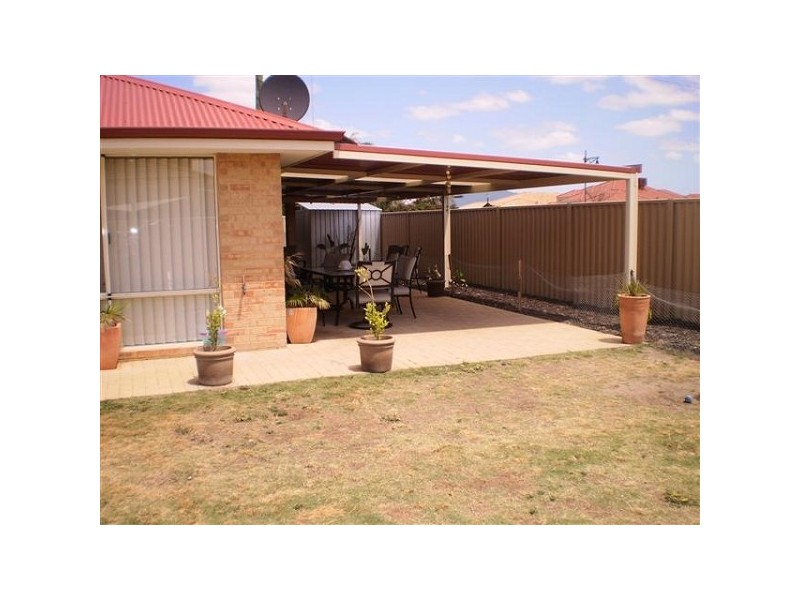 72 Dumbarton Road, Canning Vale WA 6155