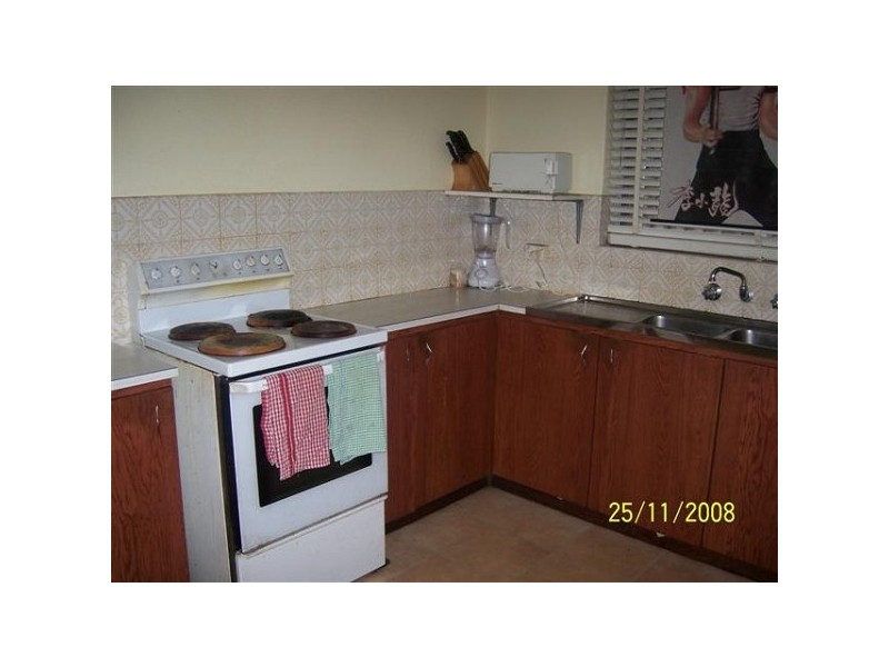 37 Tullamore Avenue, Thornlie WA 6108