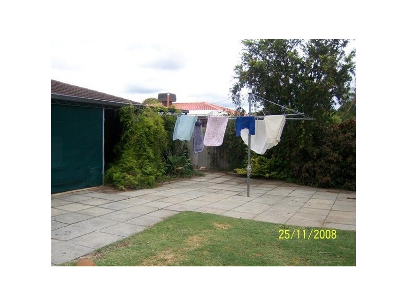 37 Tullamore Avenue, Thornlie WA 6108