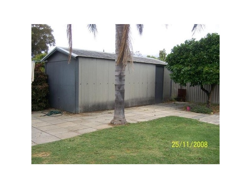 37 Tullamore Avenue, Thornlie WA 6108