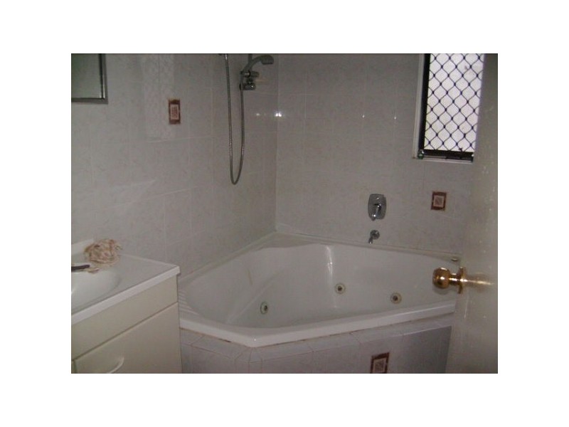 8 Banksia Road, Westfield WA 6111