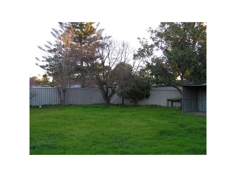 23 Hunt Street, Thornlie WA 6108