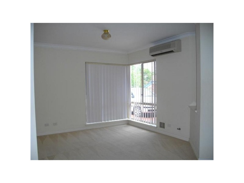 2/22 Coombe Street, Bayswater WA 6053