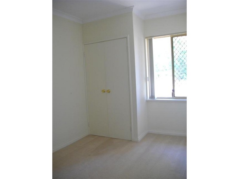 2/22 Coombe Street, Bayswater WA 6053