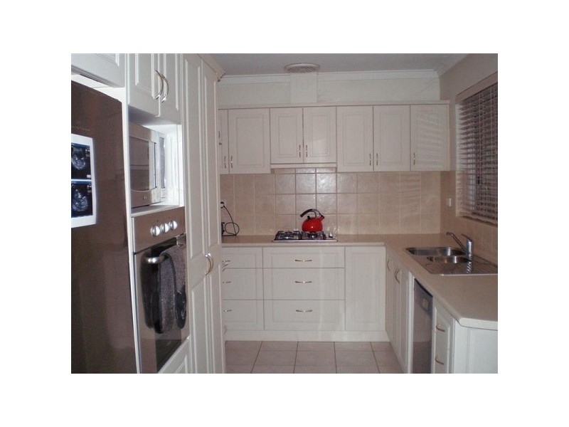 18B Spring Rd, Thornlie WA 6108