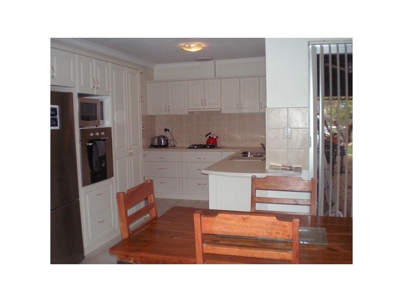 18B Spring Rd, Thornlie WA 6108