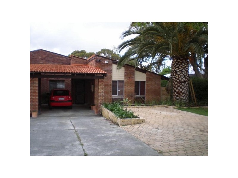 18B Spring Rd, Thornlie WA 6108