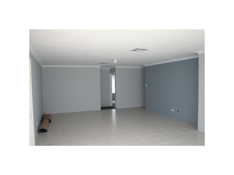 9 Gleeson Entrance, Aveley WA 6069