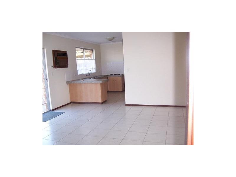 32 Ionesco Street, Spearwood WA 6163