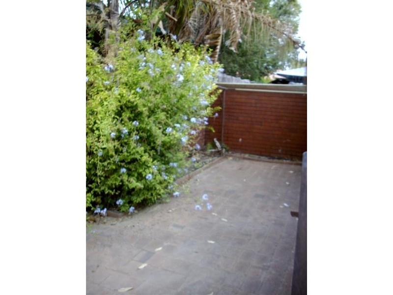 1/3-5 Menzies Place, Thornlie WA 6108