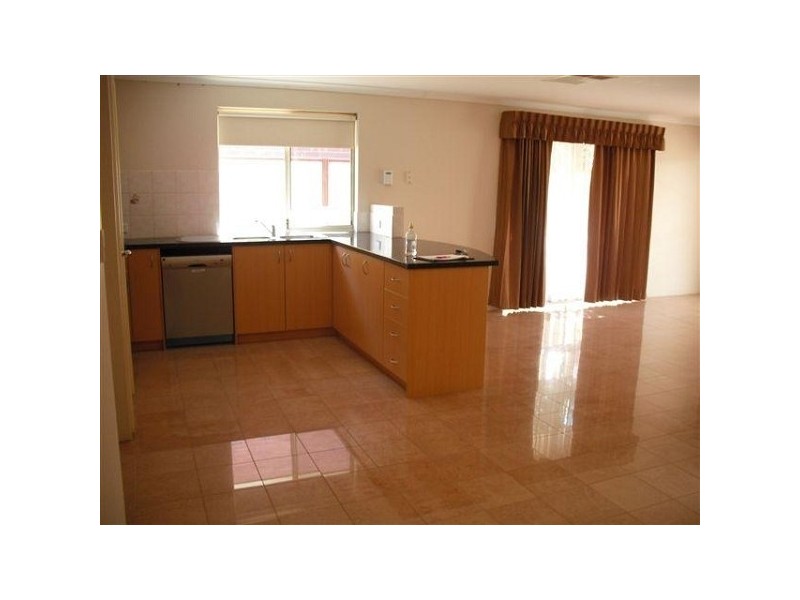 28 Hoosan Way, Wilson WA 6107