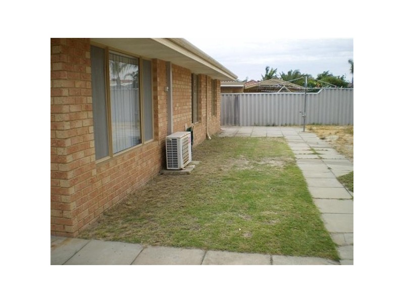 74 Pelican Parade, Ballajura WA 6066