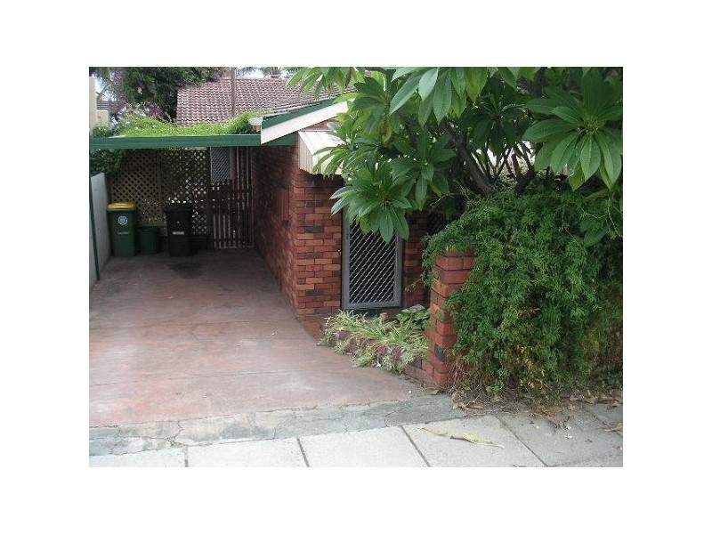 4/1 Robert St, Como WA 6152