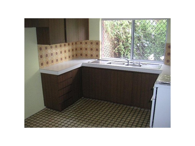 4/1 Robert St, Como WA 6152