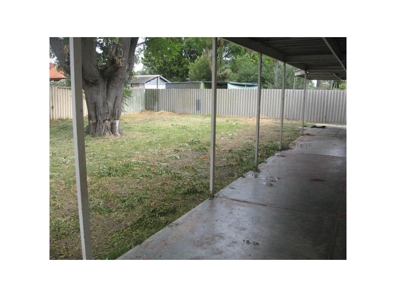 9 Orme Crt, Kelmscott WA 6111