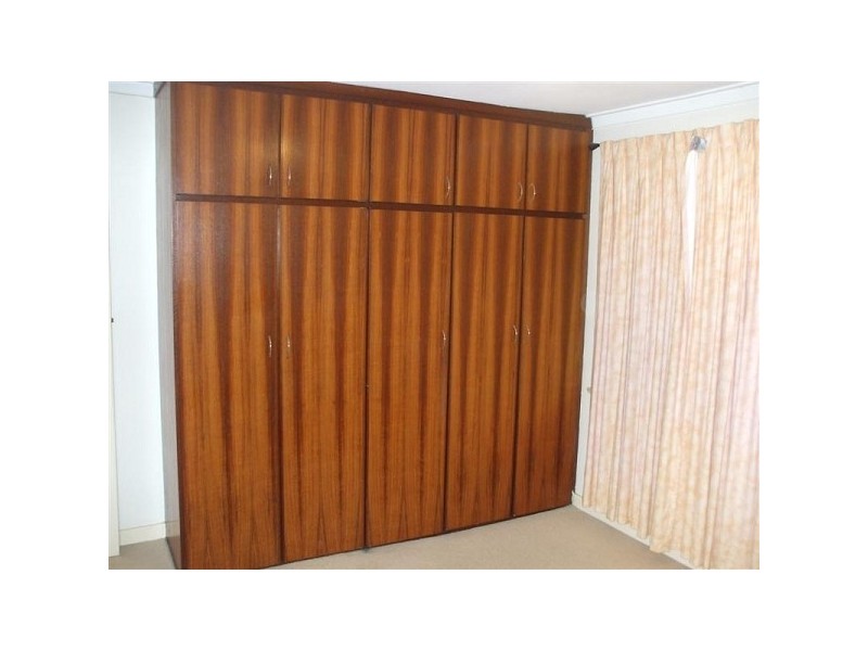 7 Tullamore Ave, Thornlie WA 6108