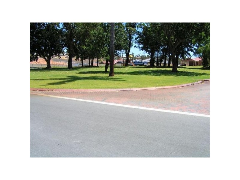 15 Burkett Terrace, Bertram WA 6167