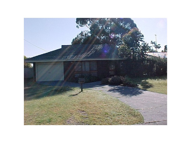 5 Ravensden Street, Thornlie WA 6108