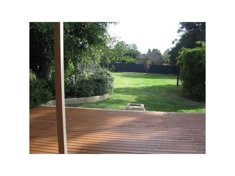 9 Rede St, Gosnells WA 6110
