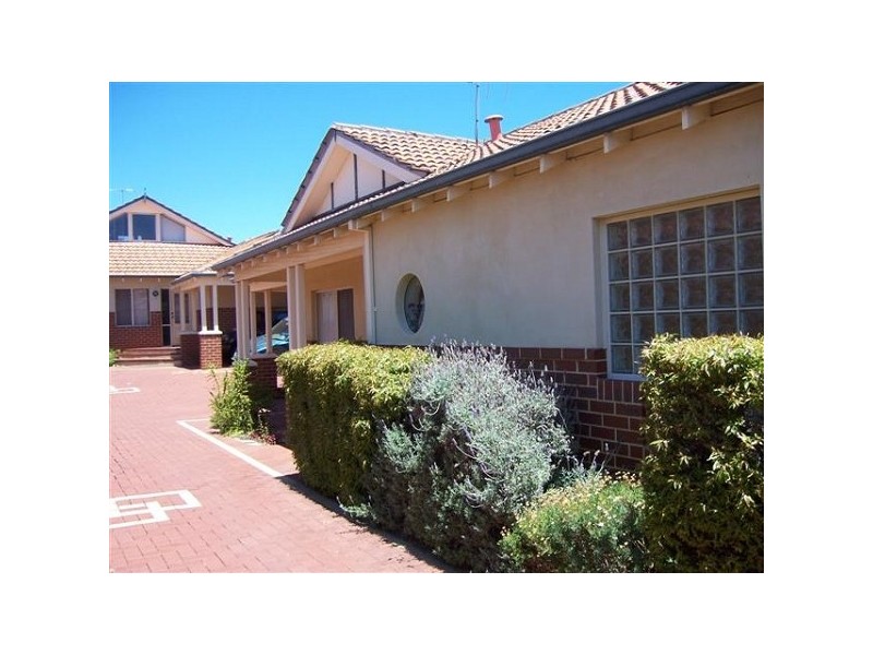 1/106 Swan Street, Tuart Hill WA 6060