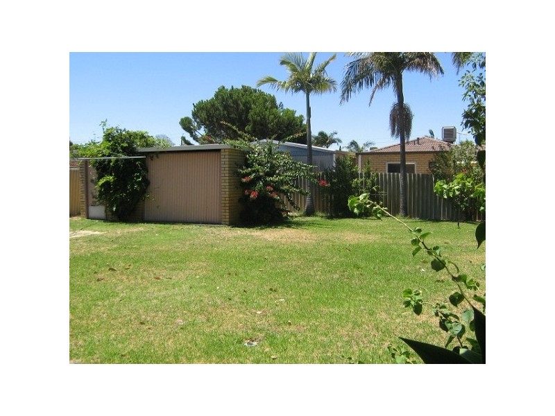 4 Alciston Way, Huntingdale WA 6110