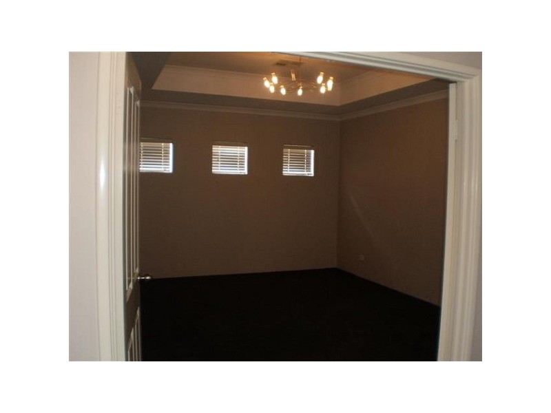 9 Lowerhall Gardens, Southern River WA 6110