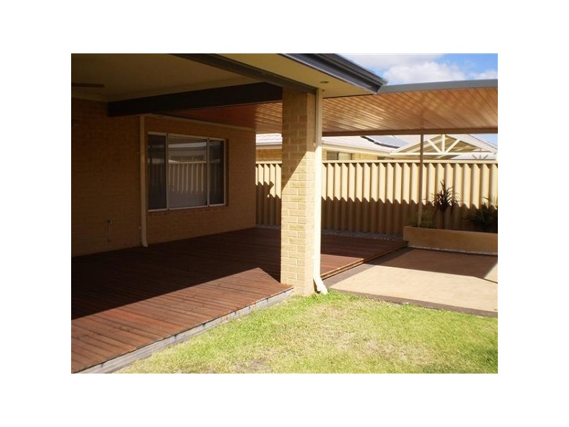 9 Lowerhall Gardens, Southern River WA 6110