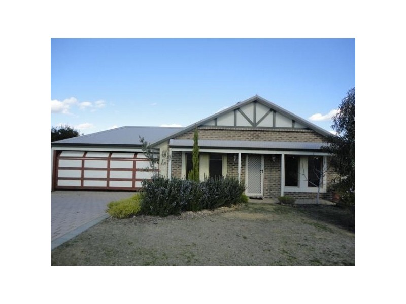 2 Bennevis Turn, Kinross WA 6028