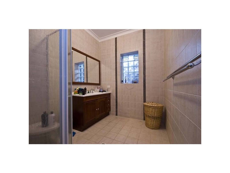 21 Coleman Crescent, Melville WA 6156