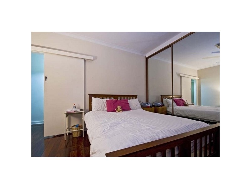 21 Coleman Crescent, Melville WA 6156