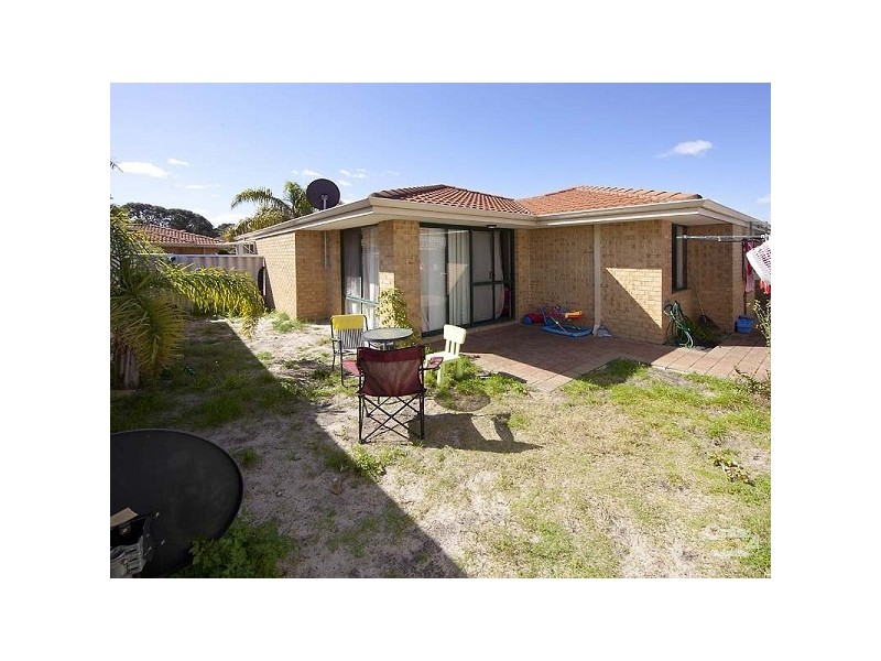 14/285 Wharf Street, Queens Park WA 6107